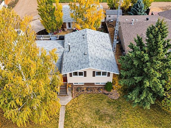 3rd image of 101 W Shacker Cres
