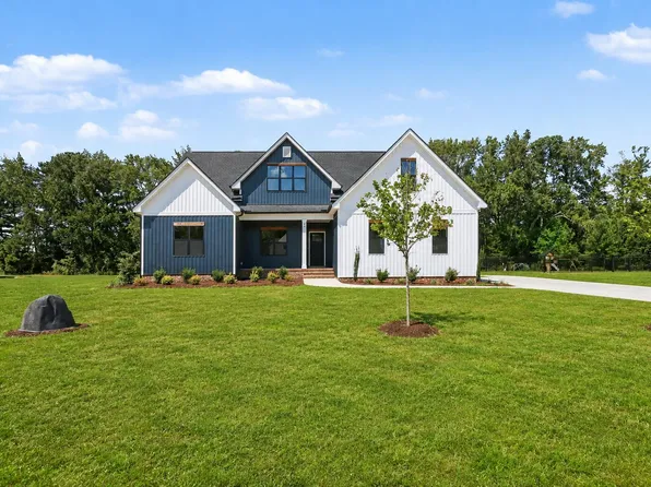 25 Uptown Ct, Zebulon, NC 27597
