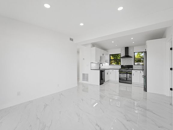 2nd image of 5620 Calico Road