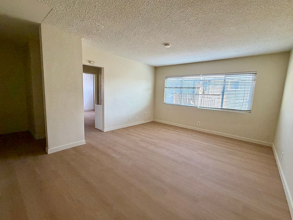 1st image of 1510 Locust Ave APT 11