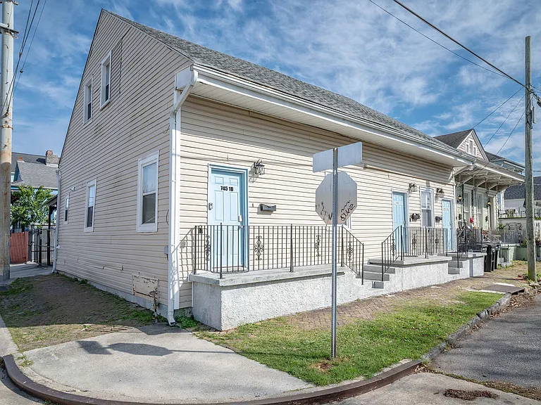 745 4th St #1B — Photo 35