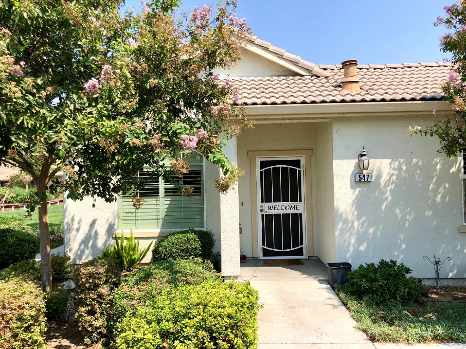 547 Machado St photo 1