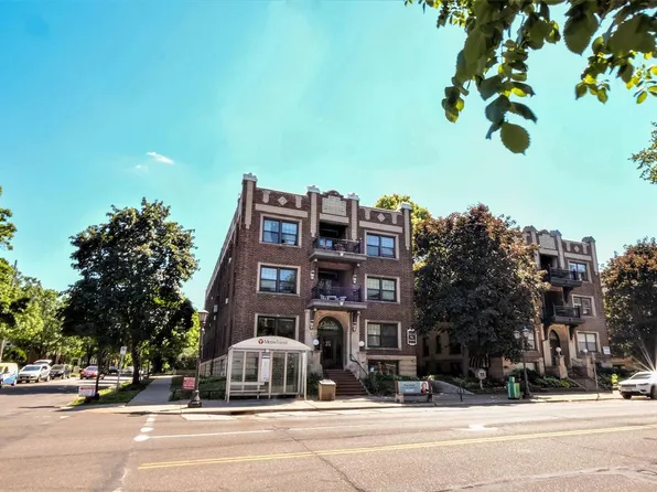 Grand Place Apartments