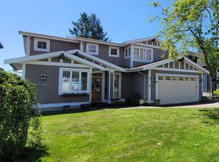 15974 Buena Vista Ave, White Rock, BC V4B2A5