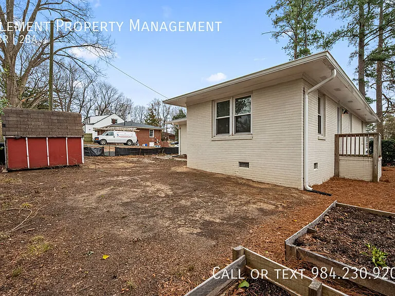 401 Moline St — Photo 21
