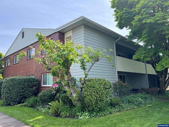 2nd image of 411 SW 5th St