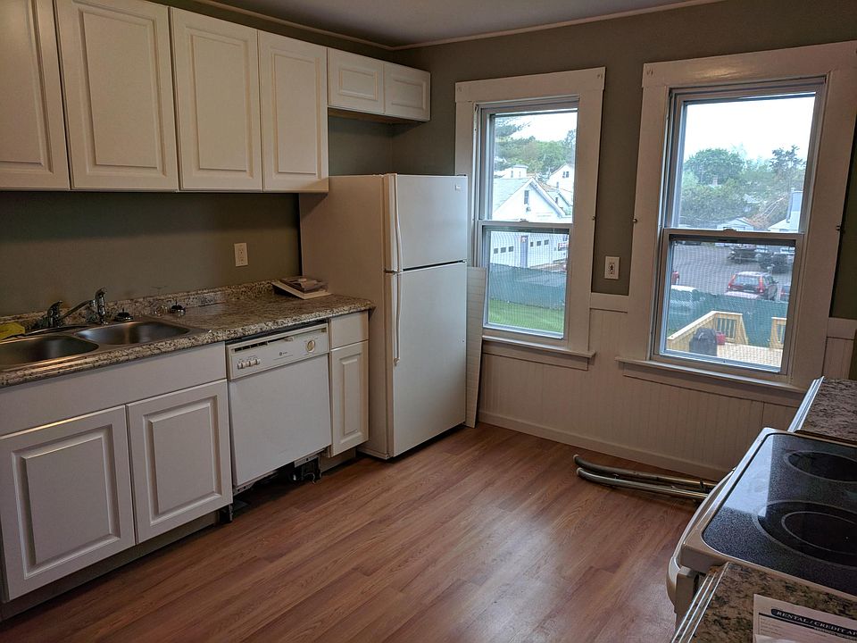 2nd image of 71 Harding St
