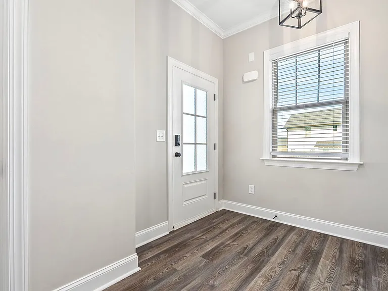 520 Grey Oak Cir — Photo 3