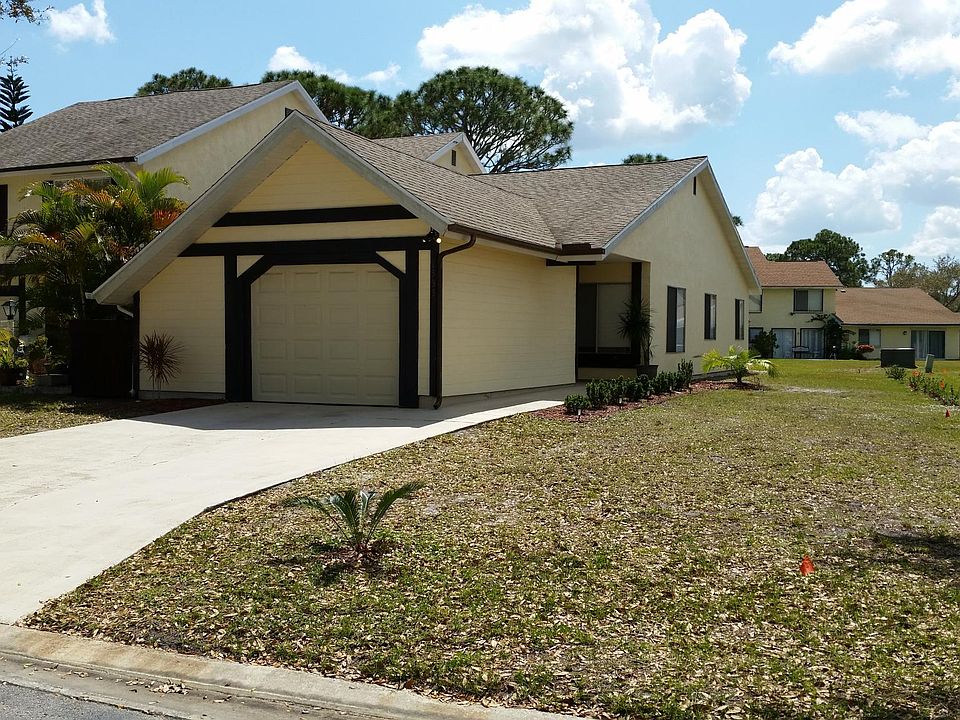 1st image of 1333 SE Rivergreen Cir