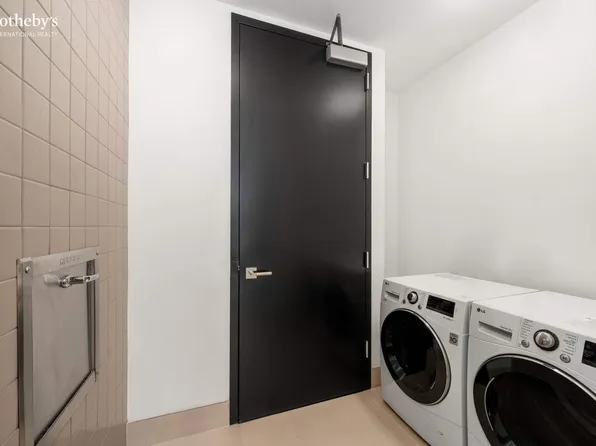 138 East 50th Street image 38 of 50