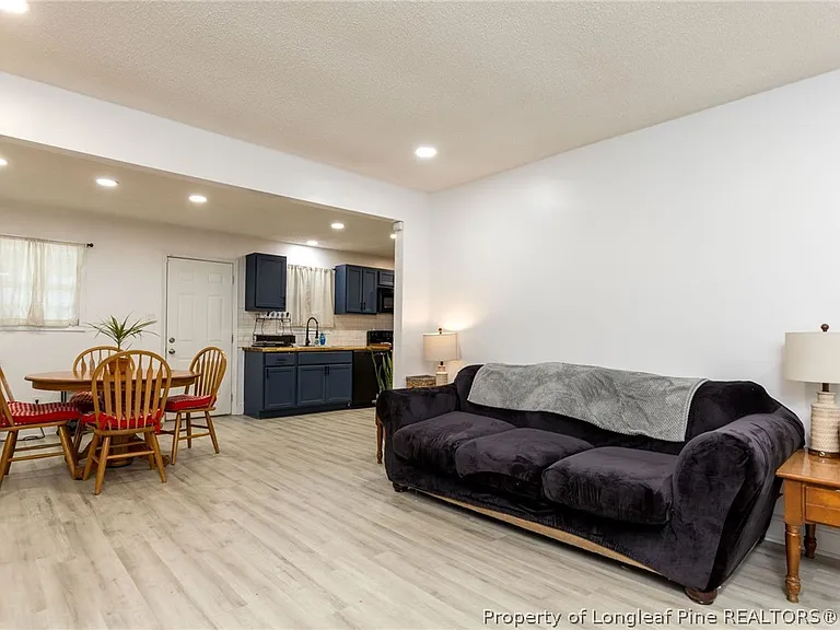3230 Periwinkle Dr — Photo 5