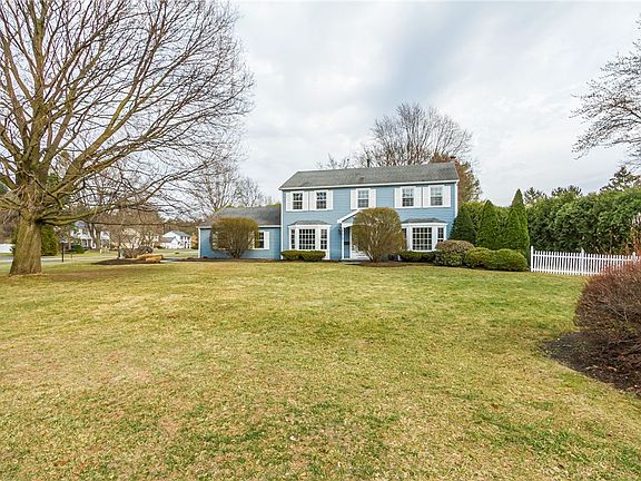 2nd image of 1 Hunters Pointe