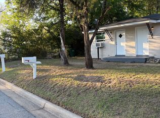 823 Byron Rd #B, Albany, GA 31701