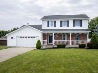 8195 Cherry Ln, Niagara Falls, NY 14304