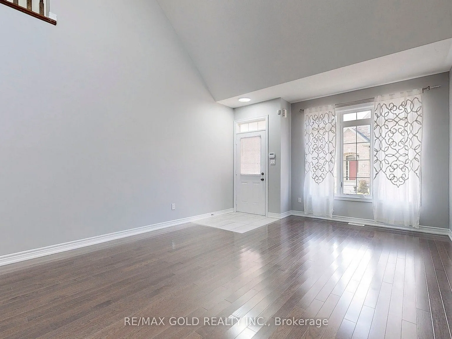 3 bed, $3,650 — Photo 4