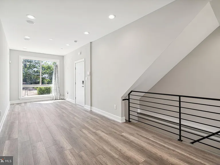 2429 N 3rd St #1 — Photo 5