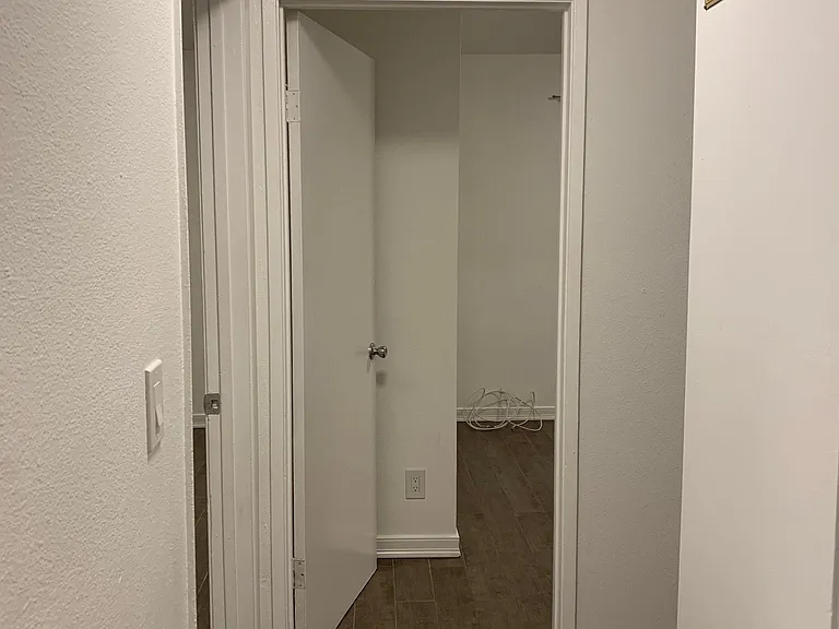 621 N Benton Way #5 — Photo 21