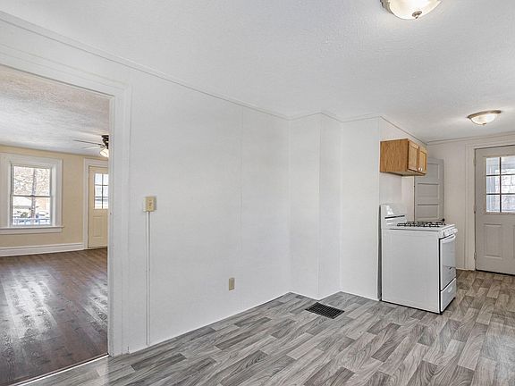 5th image of 505 N Ionia St