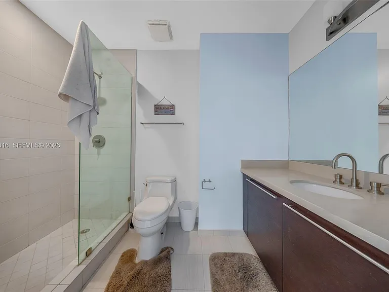 7928 East Dr #305 — Photo 18