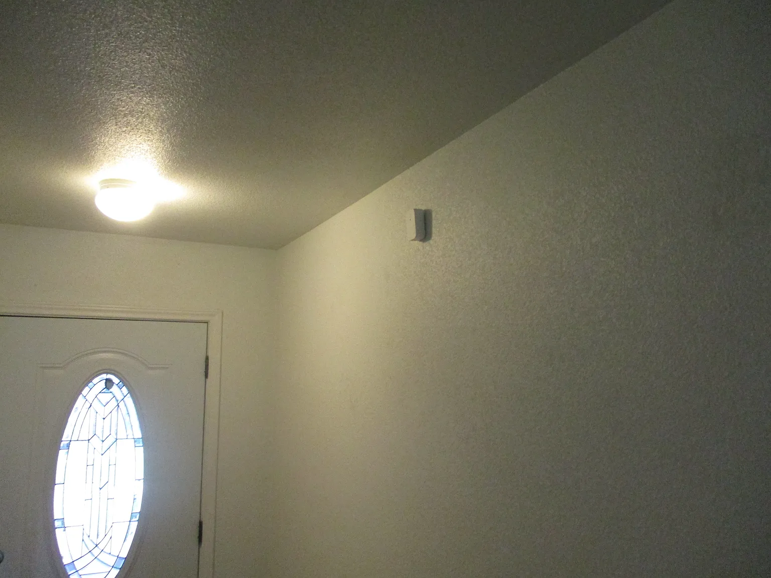 3 bed, 1875 sqft, $1,900 — Photo 3