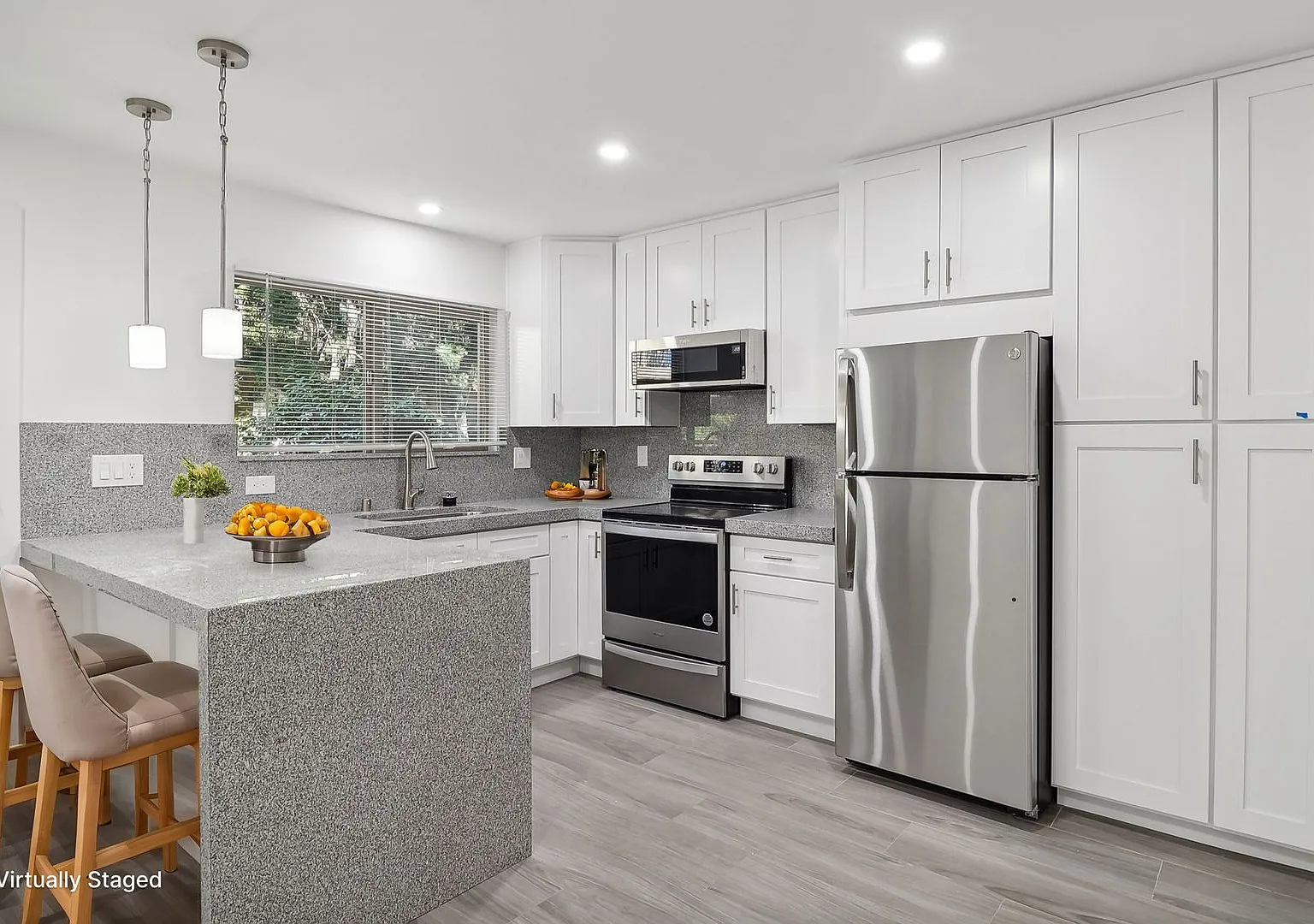 Move in Promotion! 2 Bedroom/1 Bathroom Remodeled Apartment - El Cajon — Photo 1