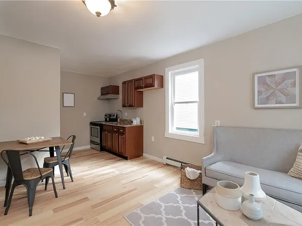 205 Oakland Ave #1, Providence, RI 02908