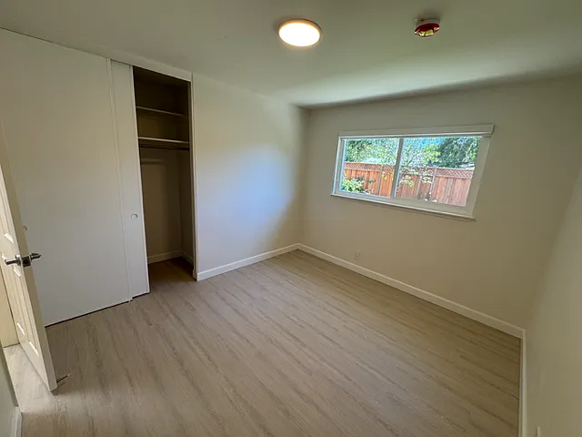 1126 Steinway Ave — Photo 20