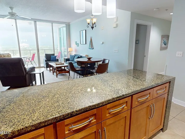 2060 Beach Blvd #901 — Photo 13