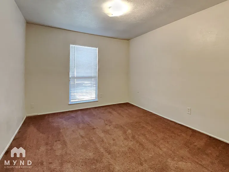 14006 Pinewest Ct — Photo 10