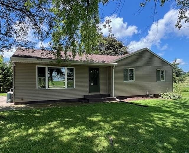 N6090 Wagner Rd, Mount Calvary, WI 53057 Zillow