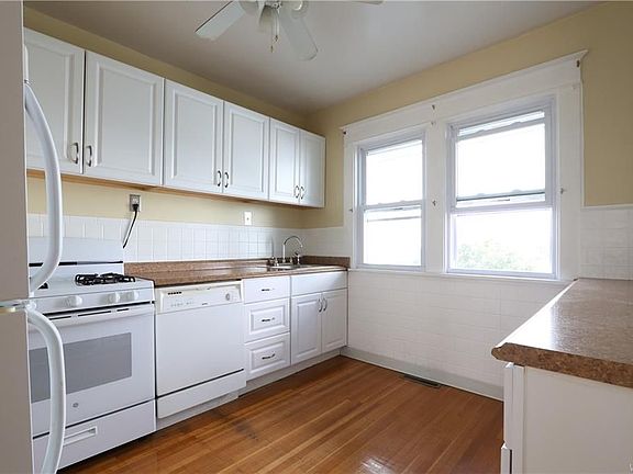 5th image of 38 Norwalk Ave