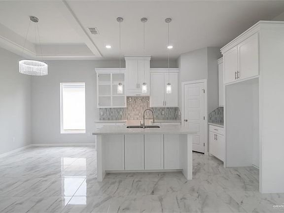 5th image of 1221 W Franklin Ave