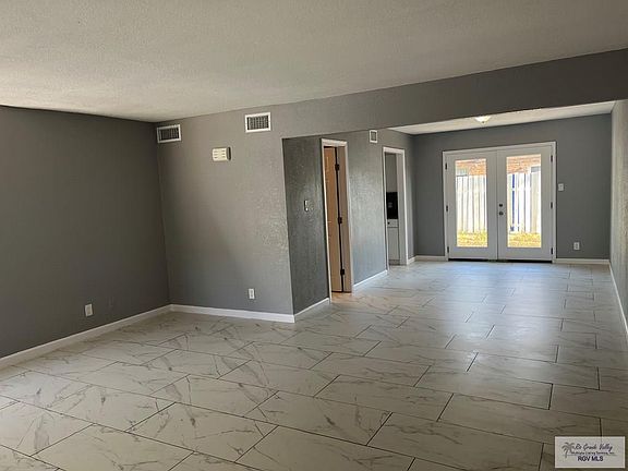 5th image of 544 Galveston Rd APT A