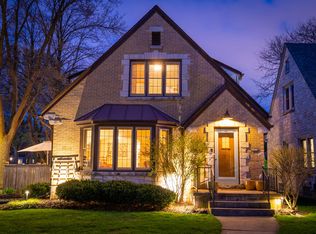 2478 N 72nd St, Wauwatosa, WI 53213