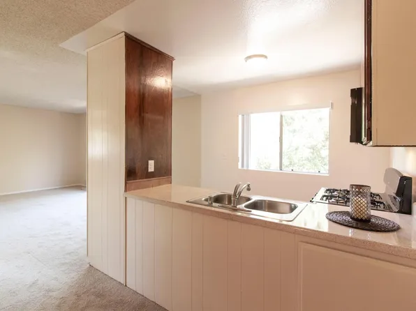 10827 Morrison St APT 207, North Hollywood, CA 91601