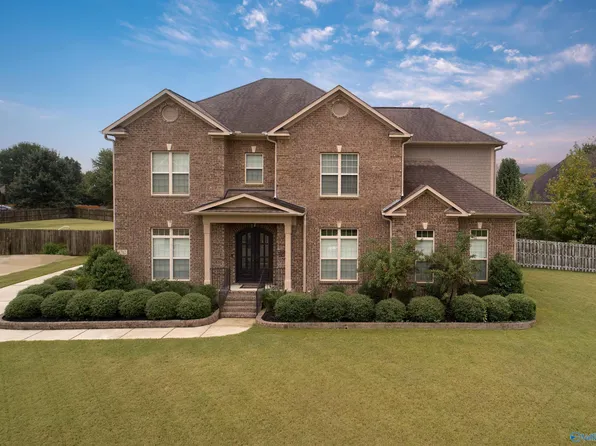 4702 Shortline Cir, Owens Cross Roads, AL 35763