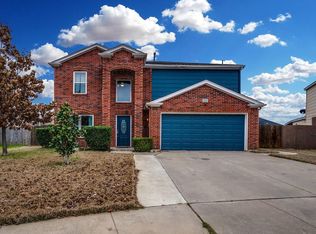 100 Shady Brook Dr, Arlington, TX 76002