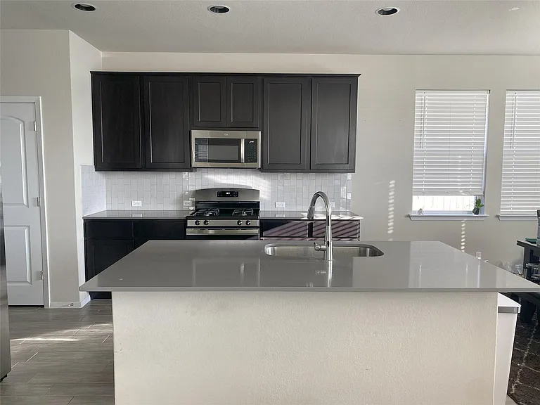 211 Living Reef Dr — Photo 5