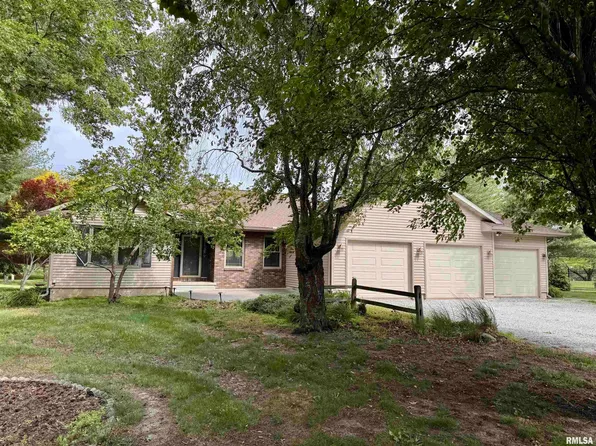 12101 N 1050th Rd, Macomb, IL 61455