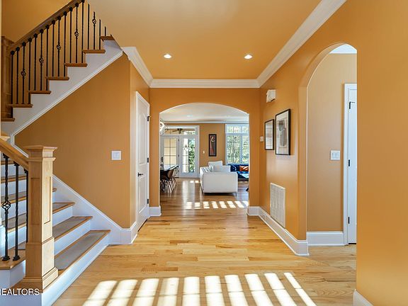 4th image of 1100 Anthem View Ln