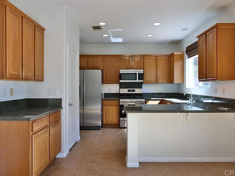 1046 Strawberry Creek St — Photo 10