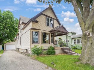 1020 Winnebago Ave, Oshkosh, WI 54901