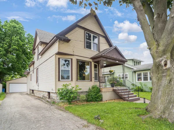 1020 Winnebago Ave, Oshkosh, WI 54901