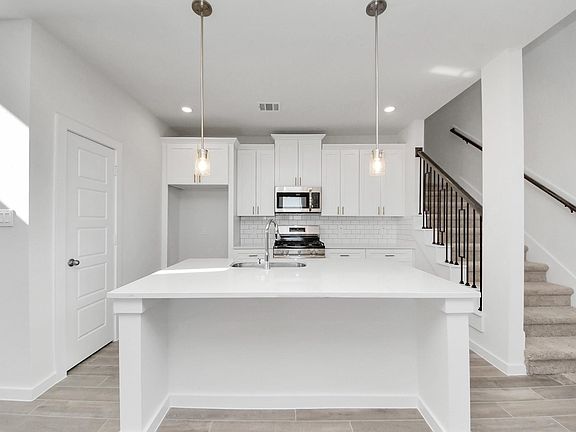 7th image of this home