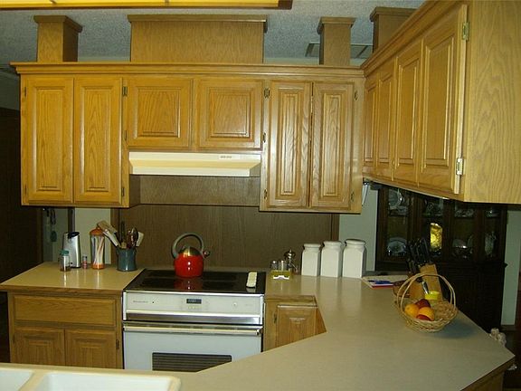 5th image of 22 Dornoch Cir