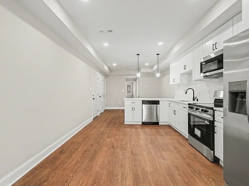 1st image of 615 N Calhoun St #1
