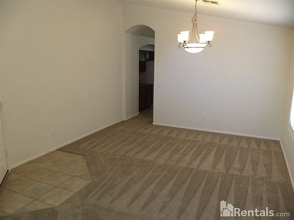 4th image of 4892 E Cherry Hills Dr