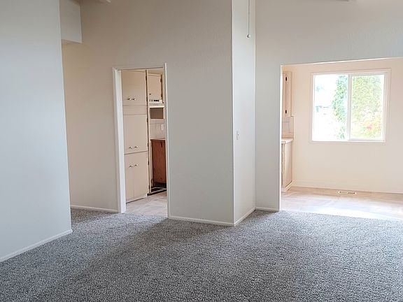 5th image of 807 SE 110th Ave