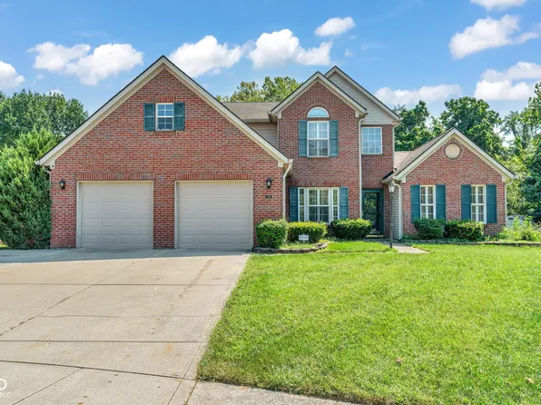 216 Creekview Cir, Mooresville, IN 46158