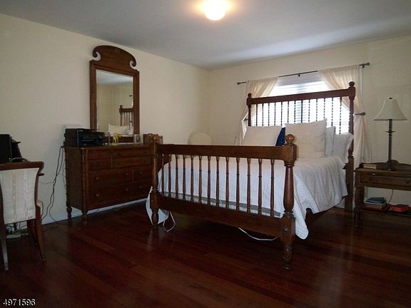 5th image of 129 Bourne Cir #907